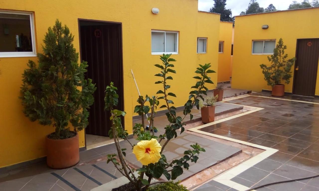 Hostal El Hangar Rionegro Luaran gambar