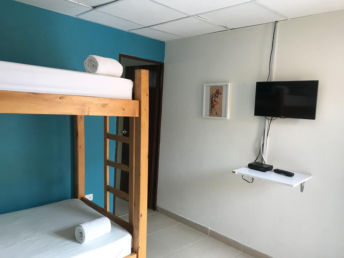 Hostal El Hangar Rionegro Luaran gambar