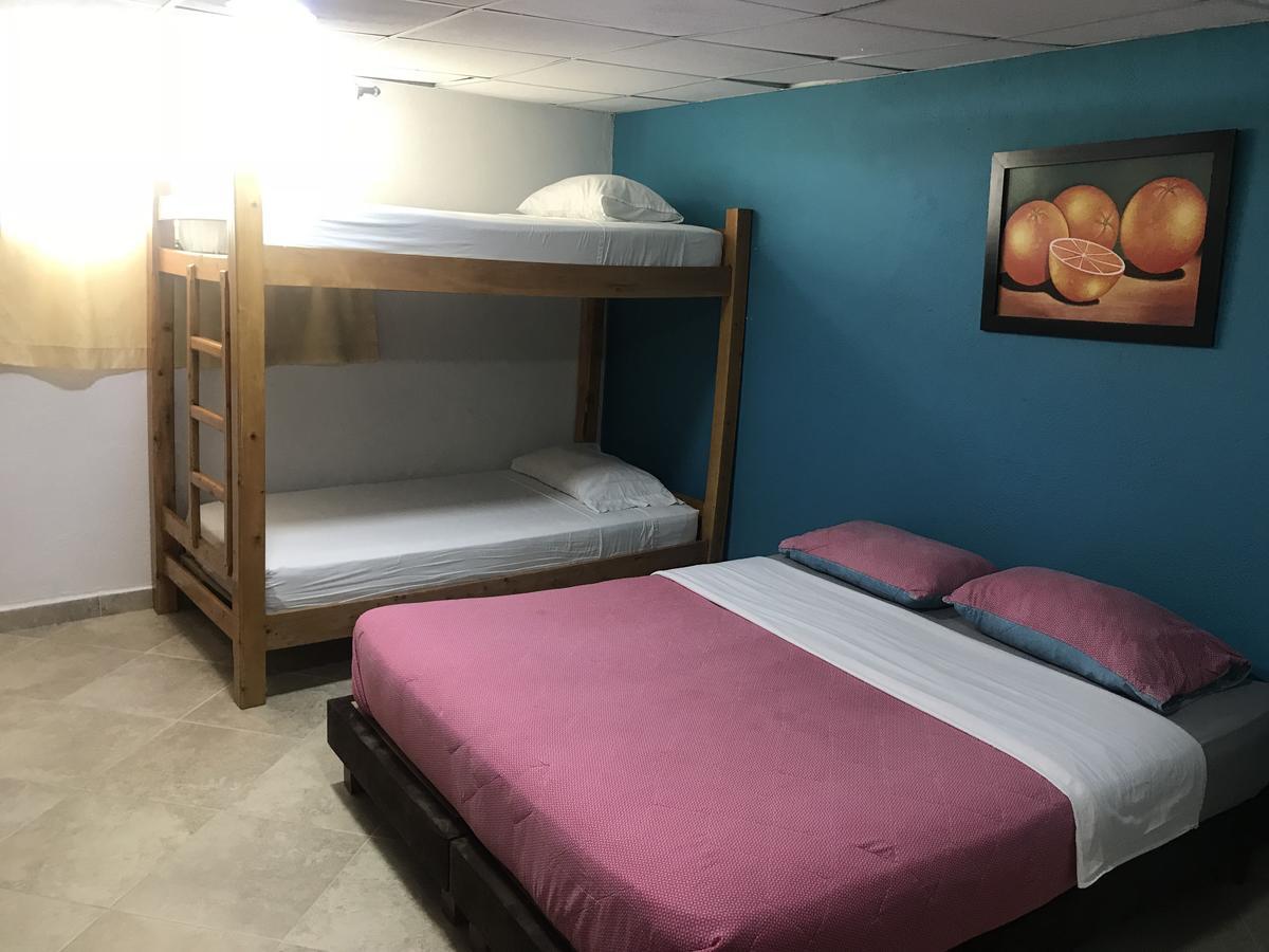Hostal El Hangar Rionegro Luaran gambar