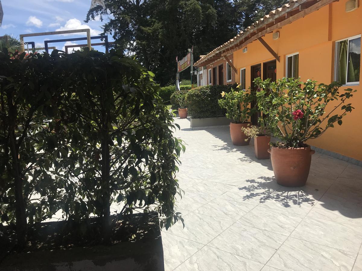 Hostal El Hangar Rionegro Luaran gambar