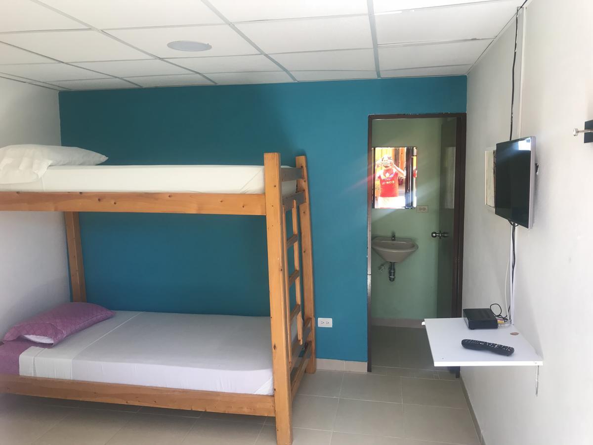Hostal El Hangar Rionegro Luaran gambar